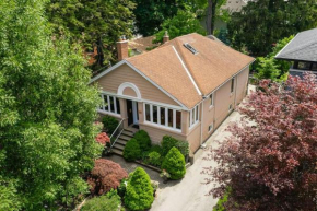 Picturesque & Serene Gem in Port Credit - Steps to Lake - Backyard